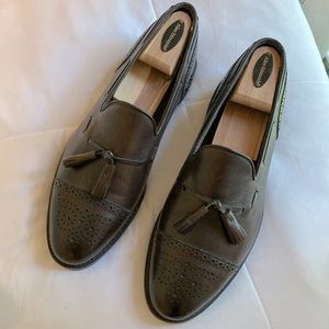 Allen Edmunds tassel loafers, Size 9.